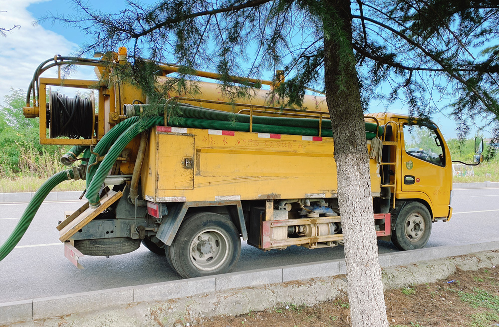 283康定里清洗抽粪车